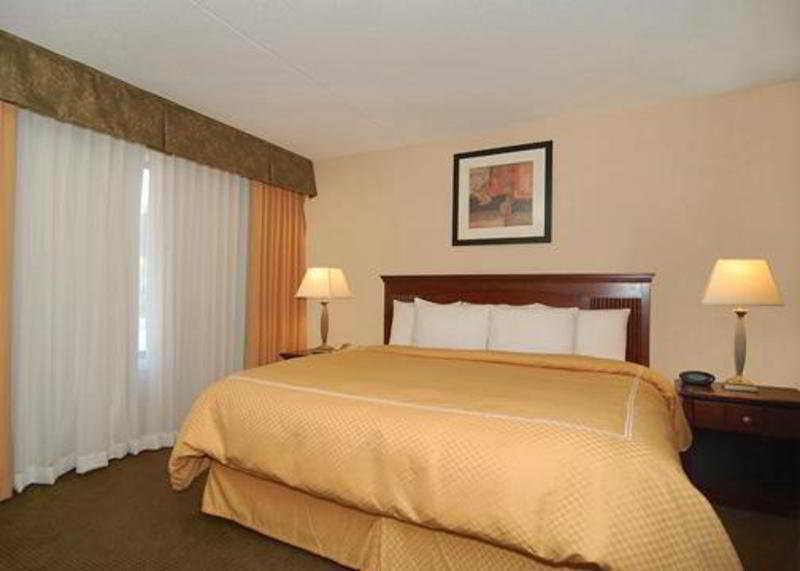 Comfort Suites South Burlington Near University Экстерьер фото