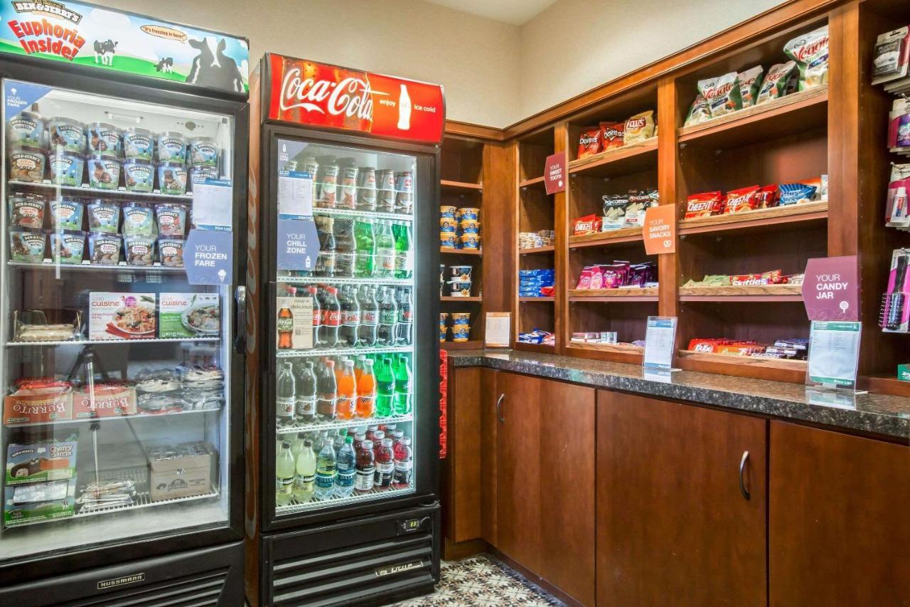Comfort Suites South Burlington Near University Экстерьер фото