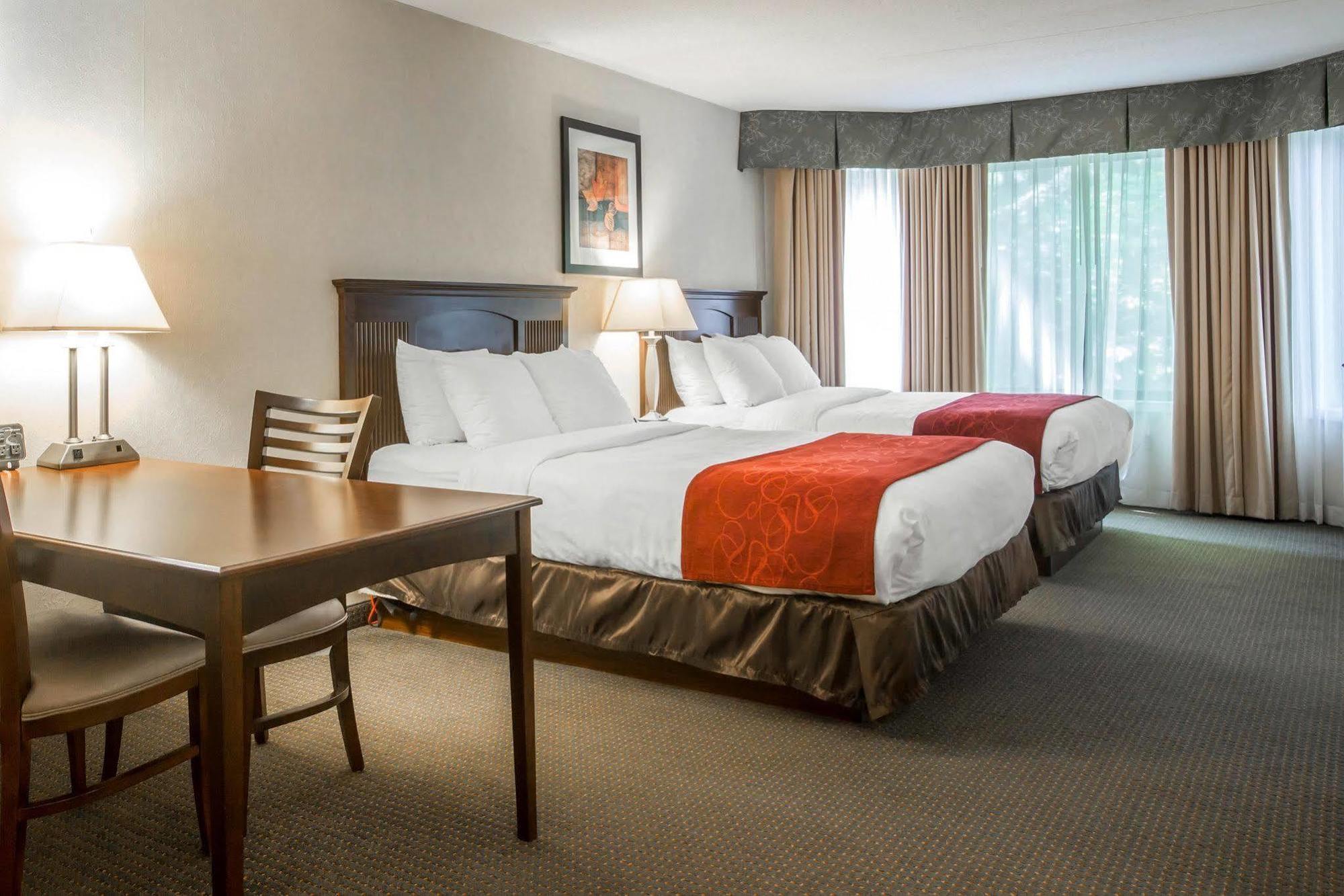 Comfort Suites South Burlington Near University Экстерьер фото