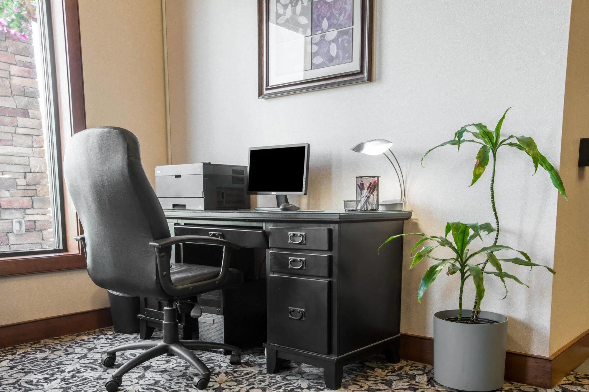 Comfort Suites South Burlington Near University Экстерьер фото