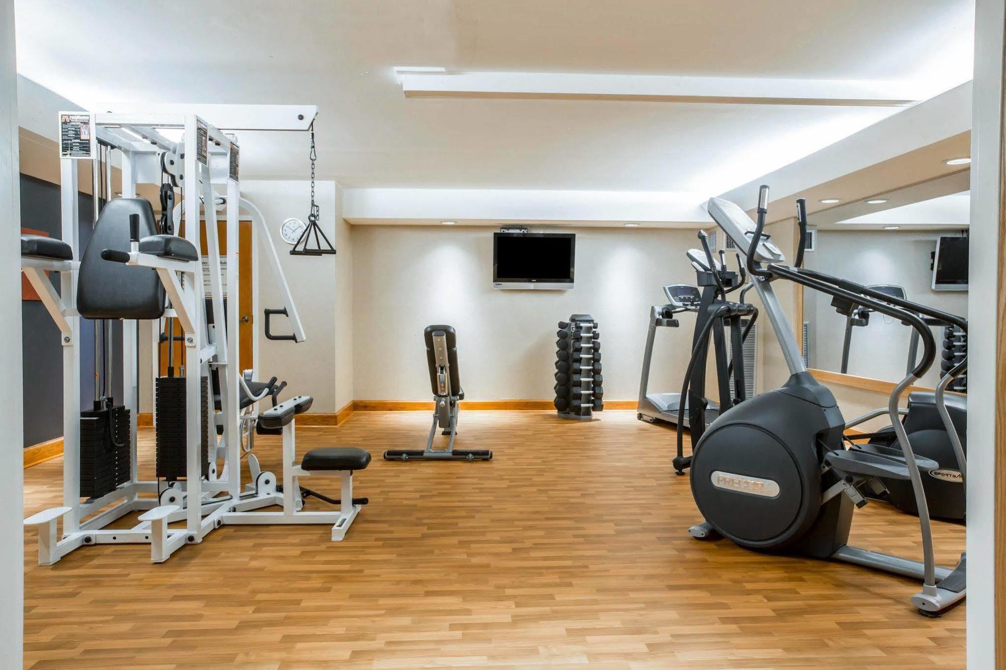 Comfort Suites South Burlington Near University Экстерьер фото